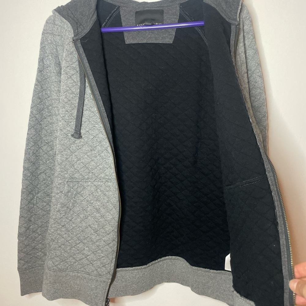 Banana Republic Gray Quilted Men's Sweater - Picture 4 of 4